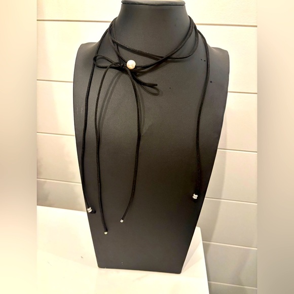 Free People Leather Bow and Pearl Choker Necklace NWT - Picture 1 of 2